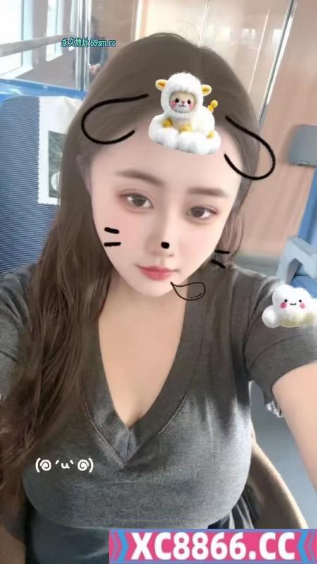 大波嫩妹静静