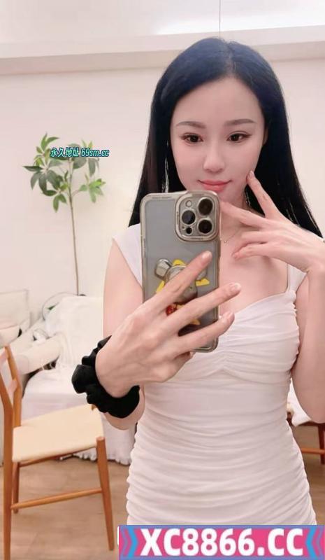 气质肤白貌美桃子