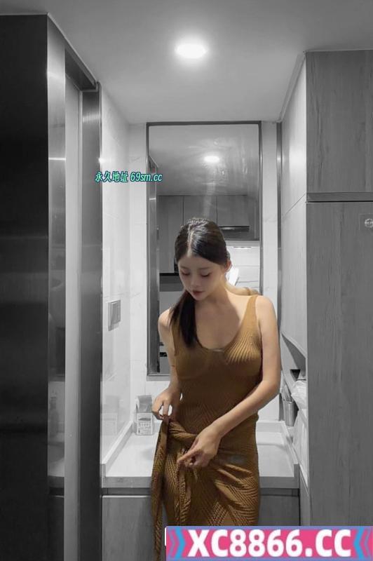 高挑性感翘臀美女