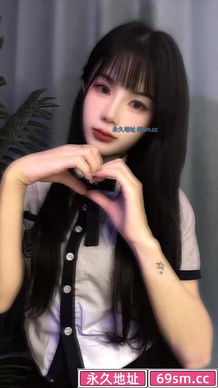 制服诱惑小骚货
