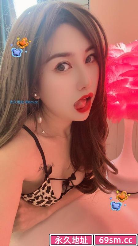 杨浦性感面具美女