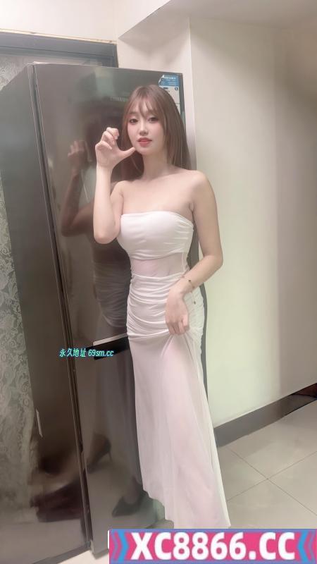 海珠性感风骚大波美媚