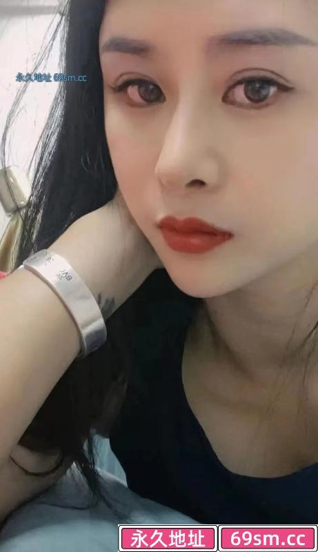 中项颜值小骚妇冰冰