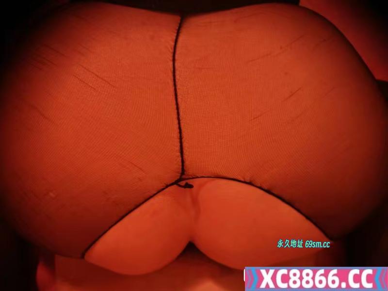 身材苗条的大奶子熟女