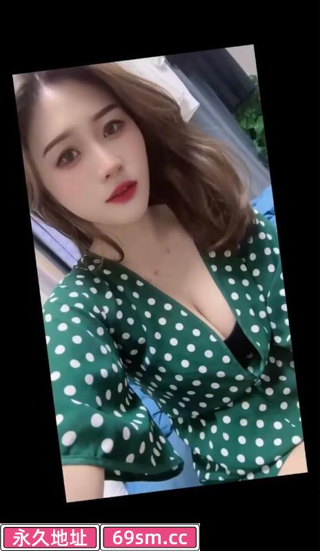 年轻漂亮大胸妹