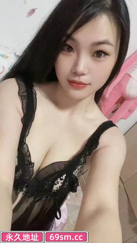 可乐长腿肤白小骚妇