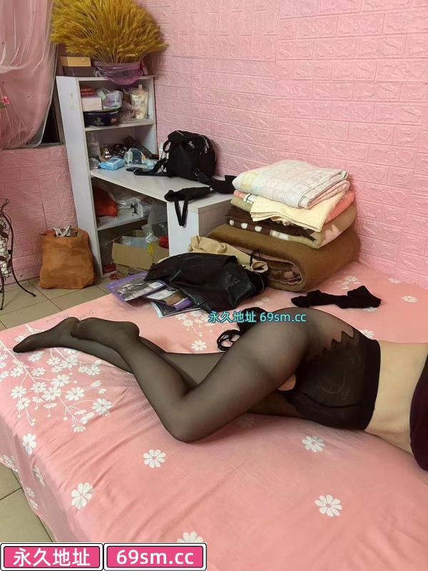 海珠白虎少妇老板娘
