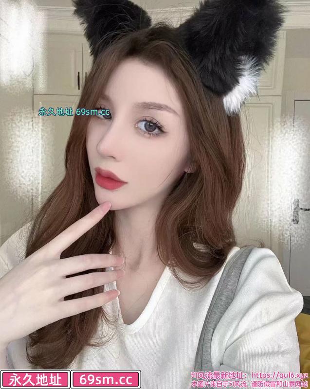 蜜桃成熟出水的妹子