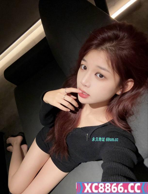 肤白貌美颜值长腿老师