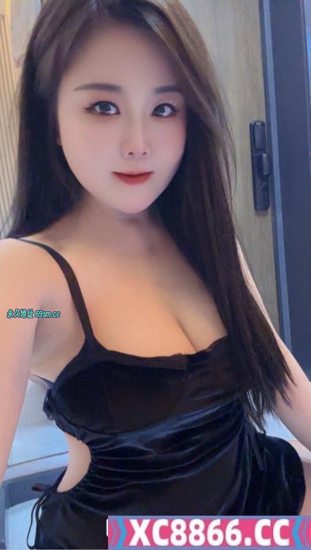微胖大胸小姐姐