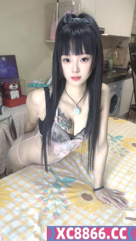 双飞盼盼姐妹花
