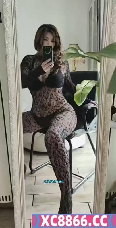 丰乳肥臀风骚姐姐