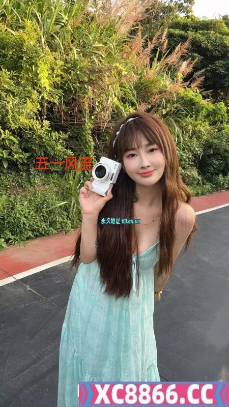 美女小妮子