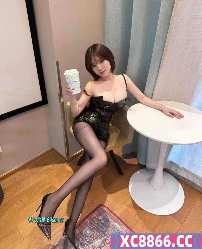 身材苗条风骚妹子