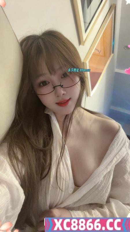 八爪椅明艳少妇