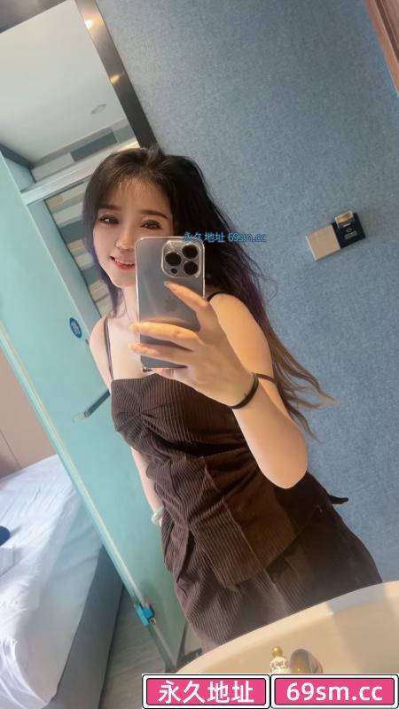 身材不错的小姑凉