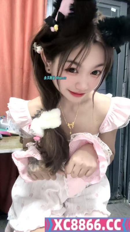 高颜值反差婊萌妹妹