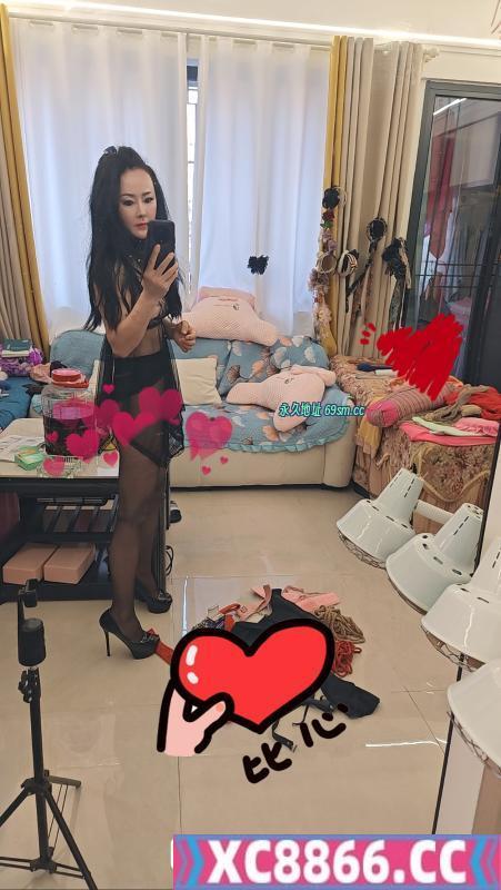 风骚制服少妇