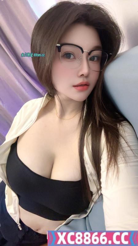 年轻妹子妍妍