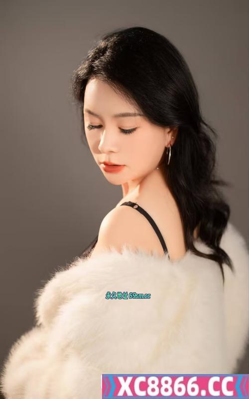 芙蓉潮喷瑜伽妹