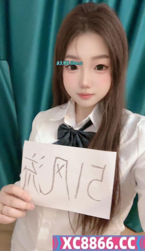 清纯大胸配合小妹妹