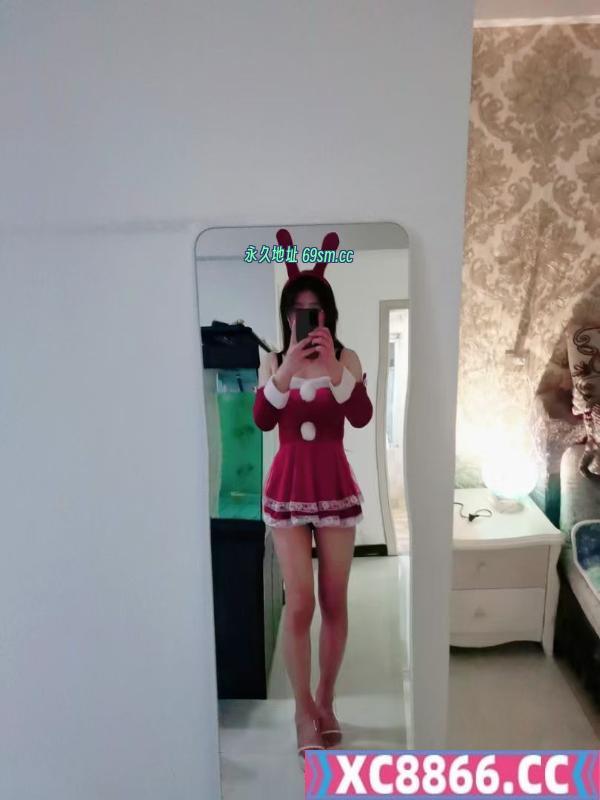 骚女巨乳高个鱼儿