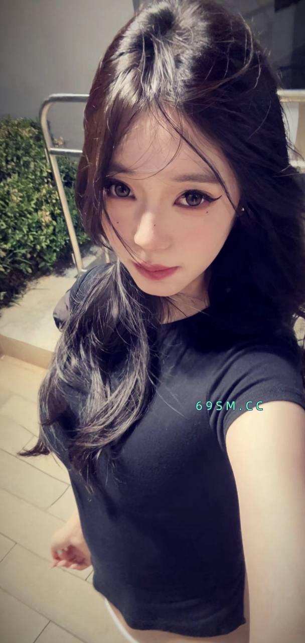 极品大长腿美女有公寓