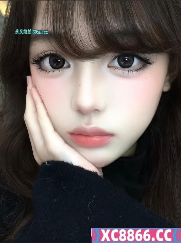 三点粉美胸嫩妹