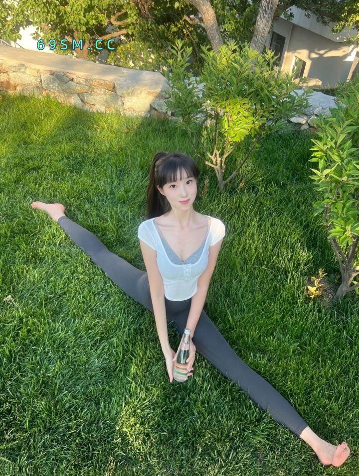 热辣超短裙会夹