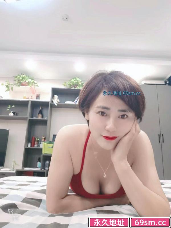 短发轻熟少妇丽丽