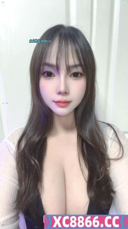 雁塔雪白大胸丽莎