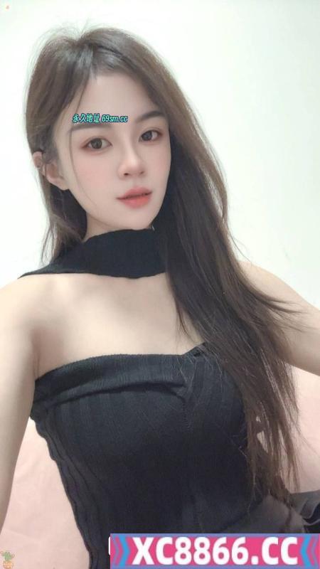 岛内安兜小妞