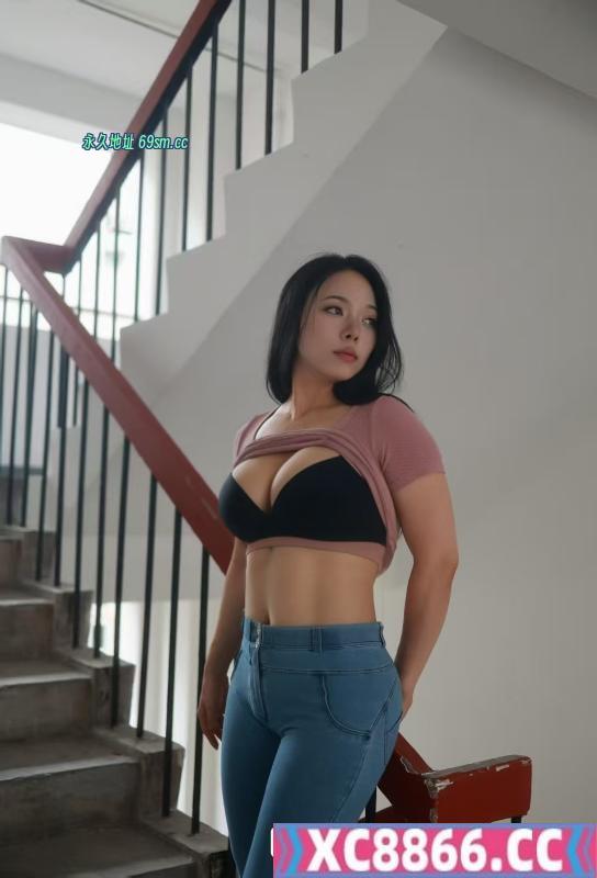 170欧美型瑜伽教练