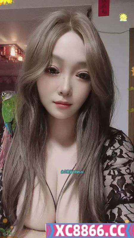 D奶热情喷水少妇
