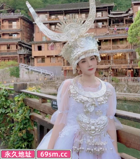 福州少数名族少妇
