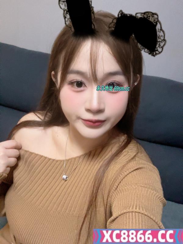 胸大屁股翘的豆豆