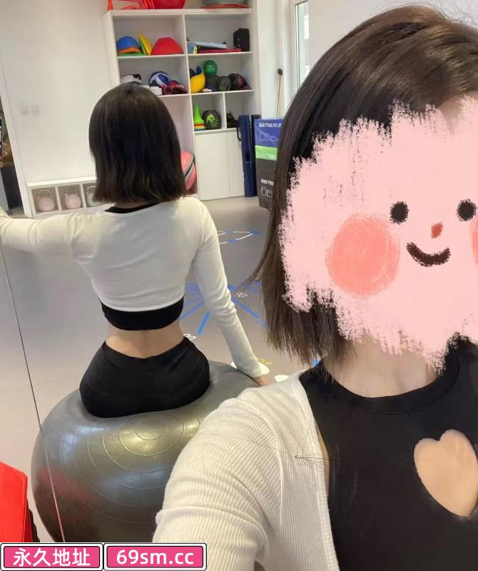 健身翘臀图图