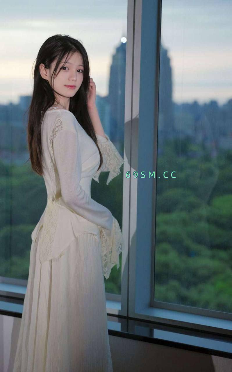 翘奶静静