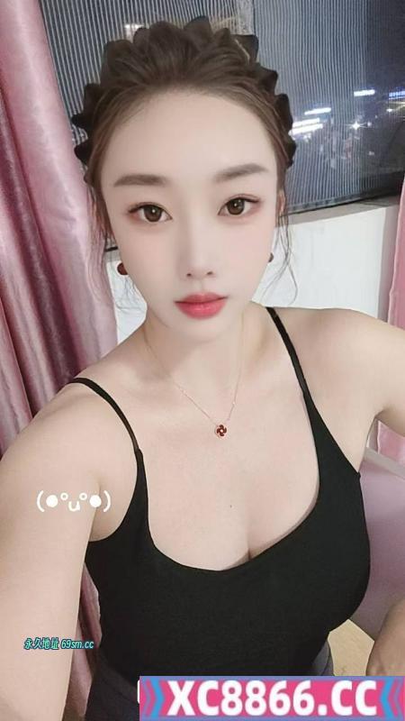 江阴性感大胸妹子