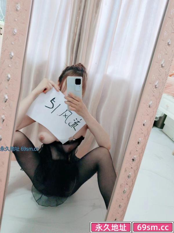 风骚大奶小辣妹
