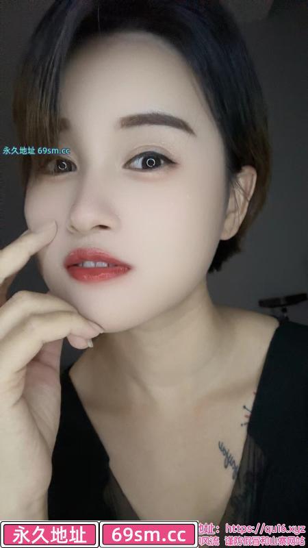 可爱甜美的美少妇
