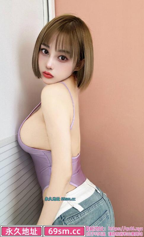 大胸撩人风骚妹子