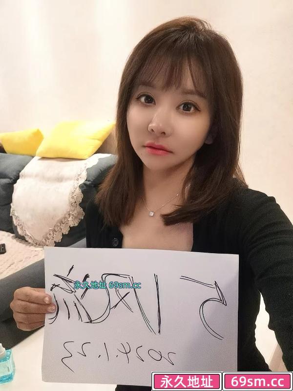 大奶小骚妹