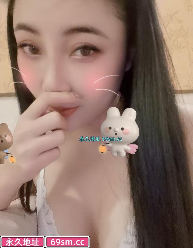鼓楼妩媚美女