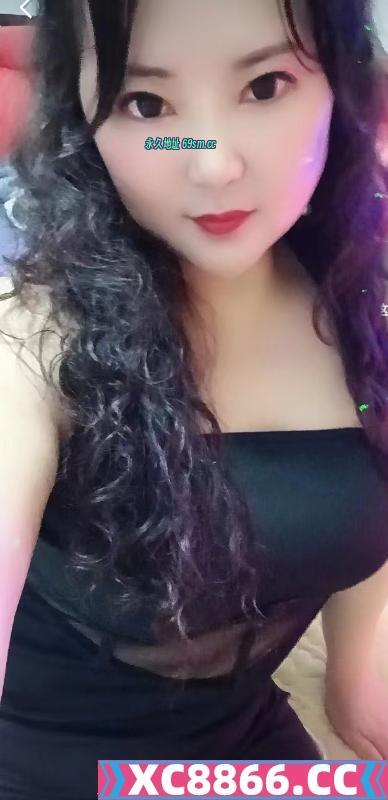 按摩大胸少妇