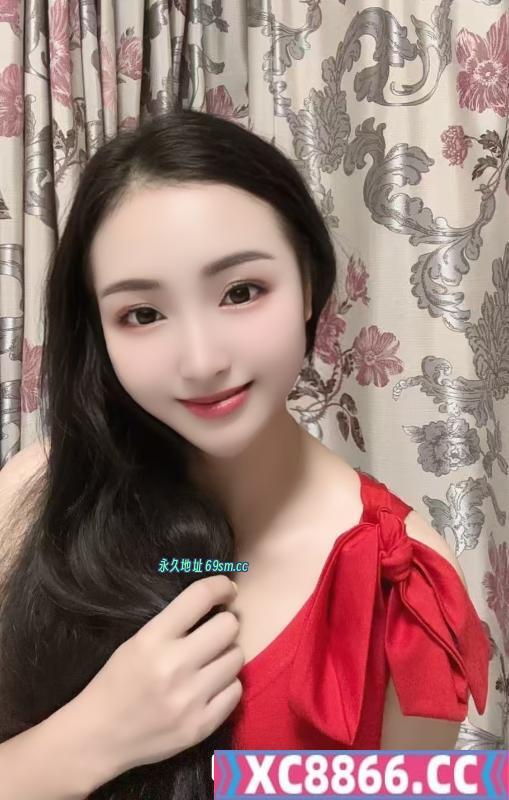 烈焰红装甜美少妇