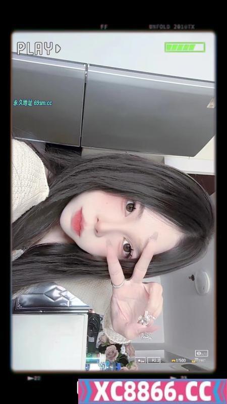 年轻的小姑娘