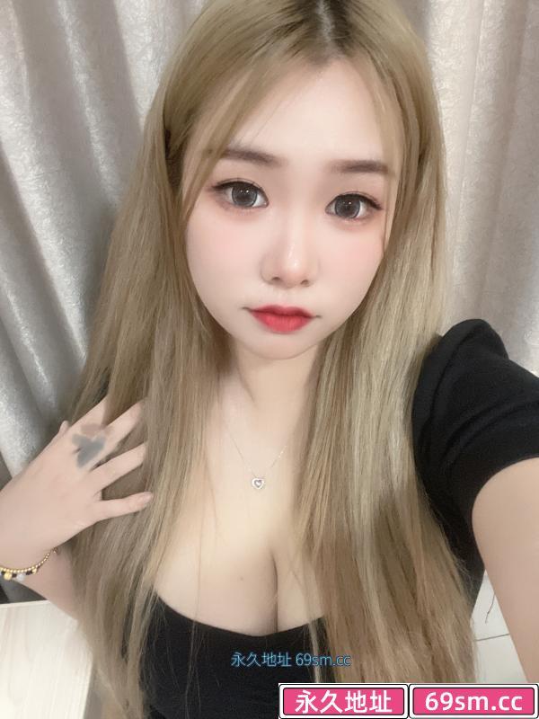 大奶妮妮小可爱