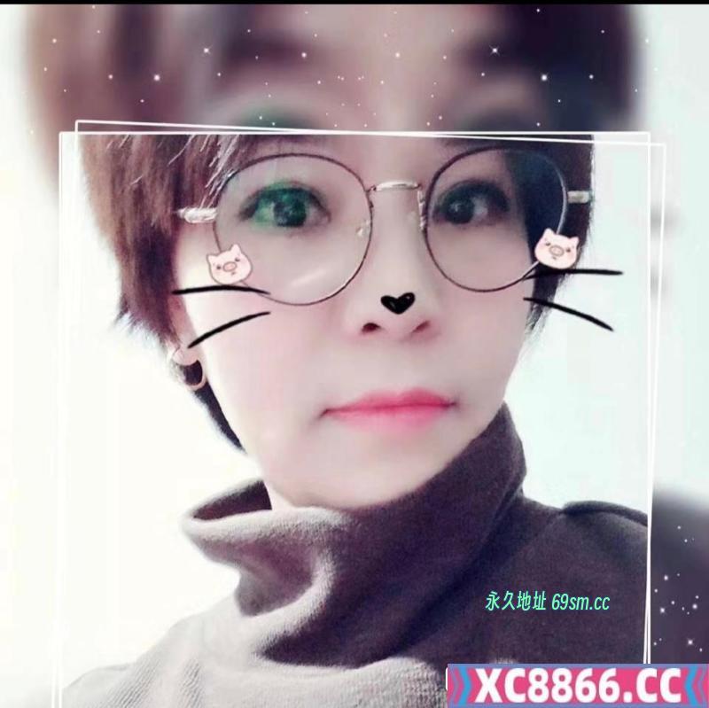 石路附近长腿骚女