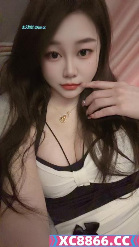 返食蜀山黑丝肤白骚妇